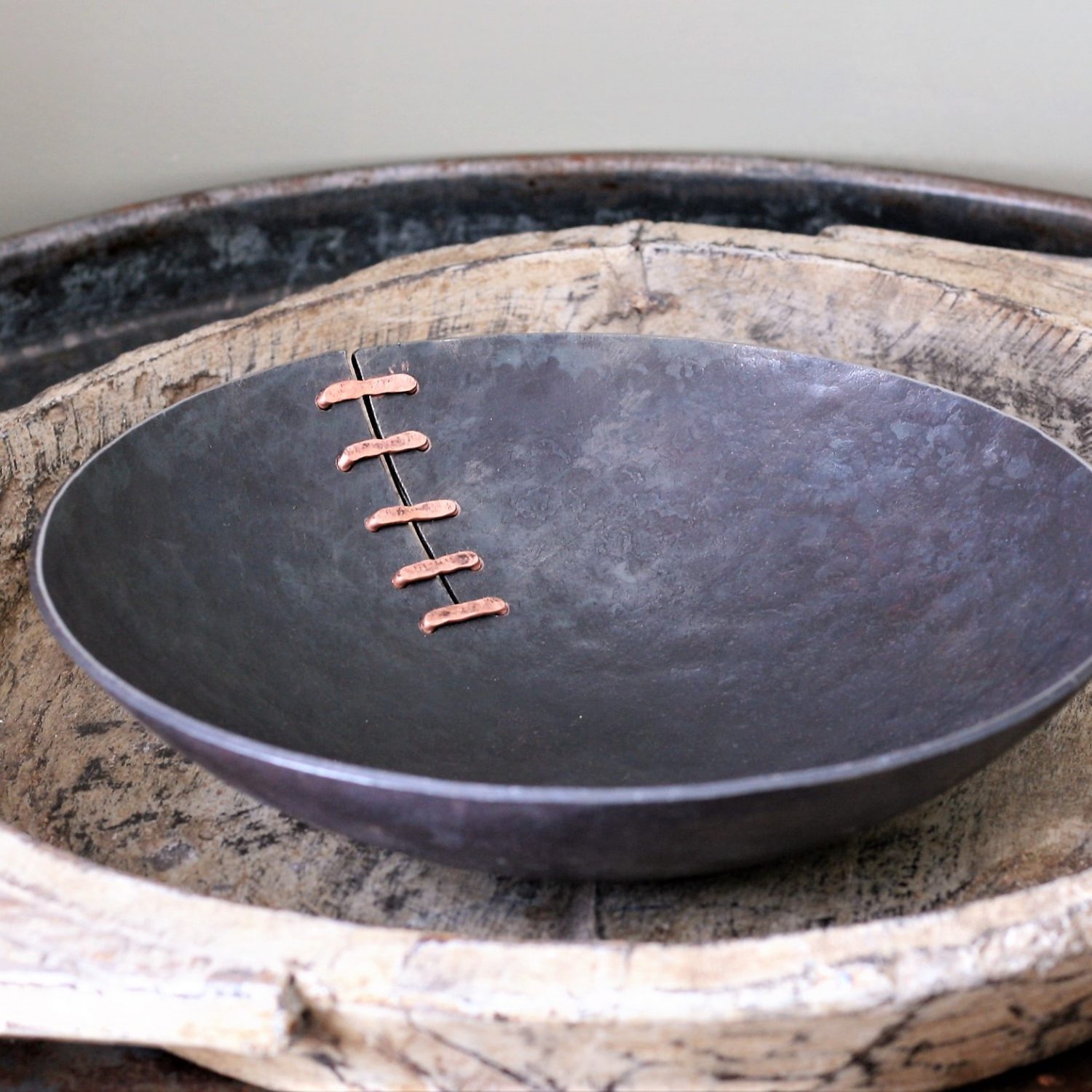 Iron Bowl with Copper Staples (24cm / 9.5") Coach House