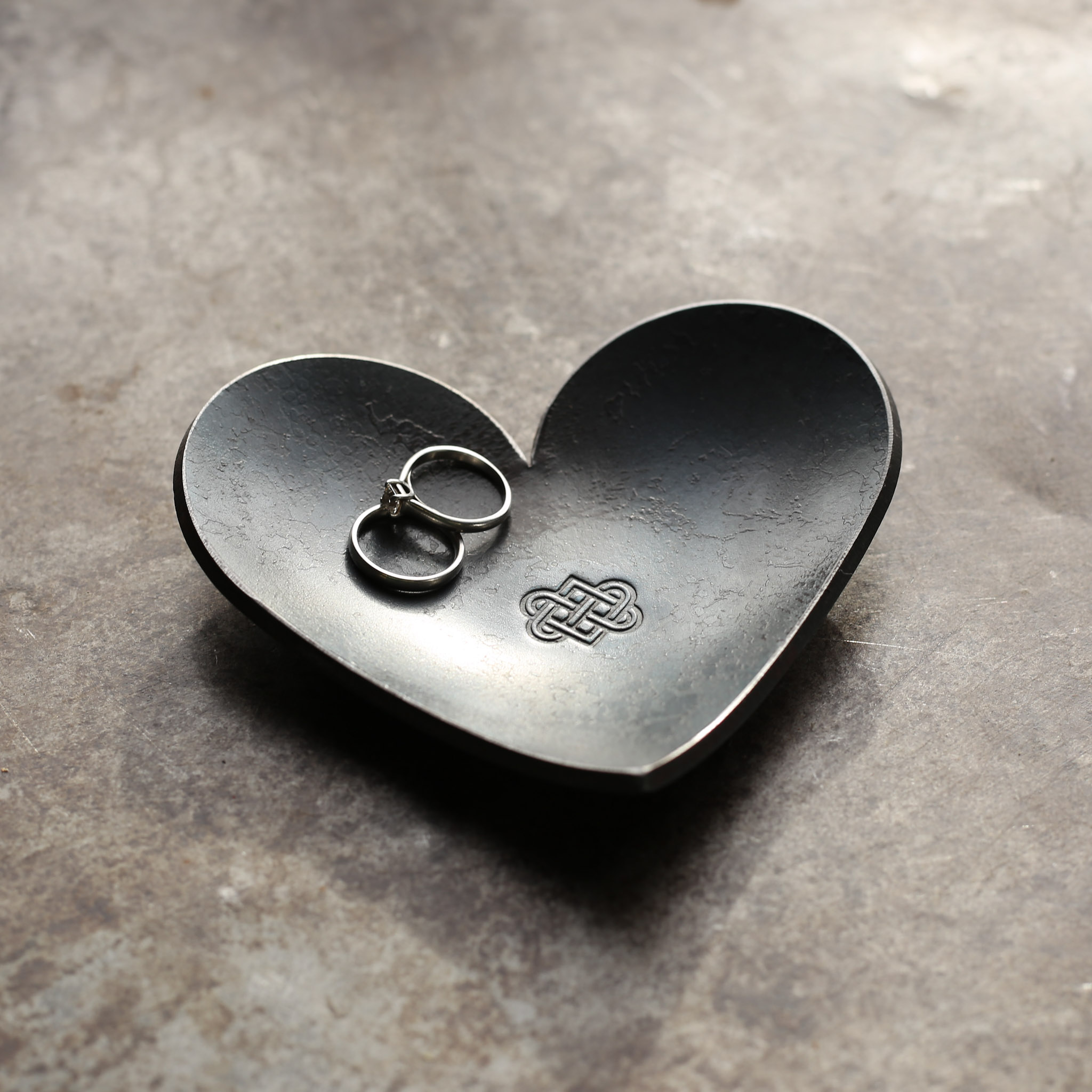 Hand Forged Decorative Iron Dish Celtic Design, Christmas Gift - Image 3