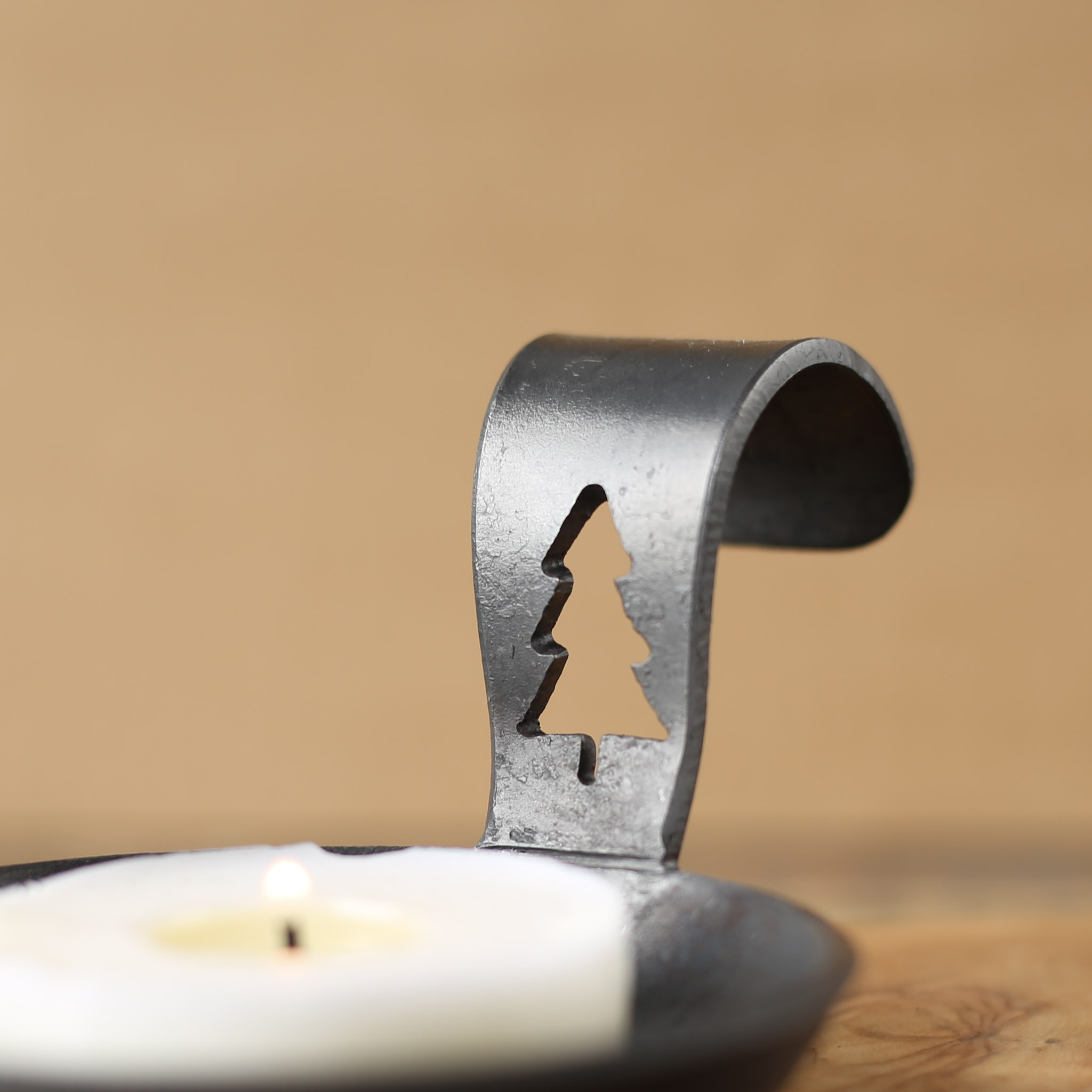 Candle Dish With Curved Handle, Christmas Edition - Image 4