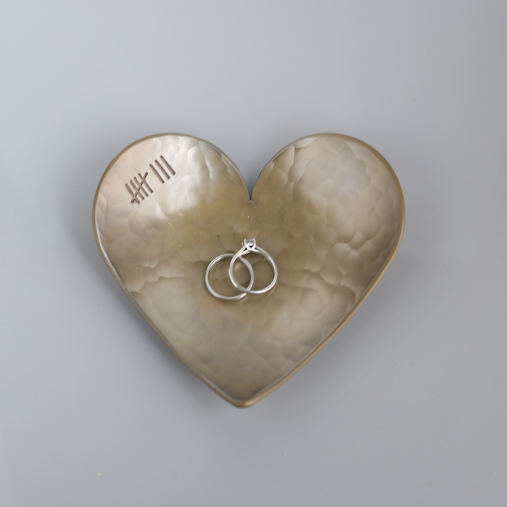 8th Anniversary Bronze Heart Dish - Image 3