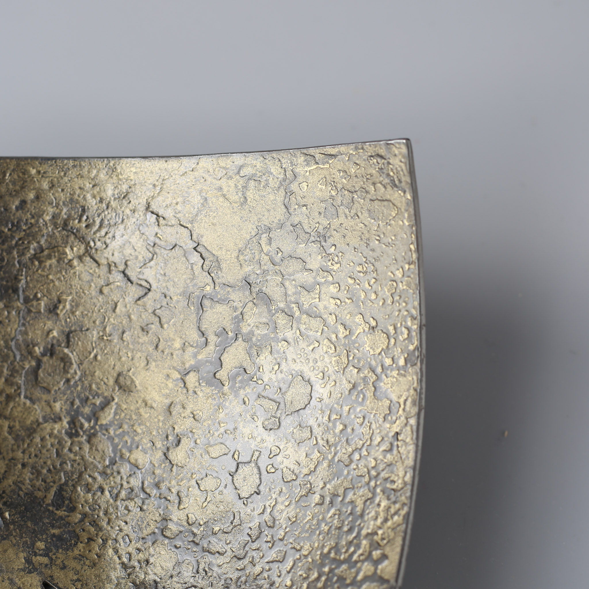Iron Kite Bowl with Golden Gilt. - Image 3