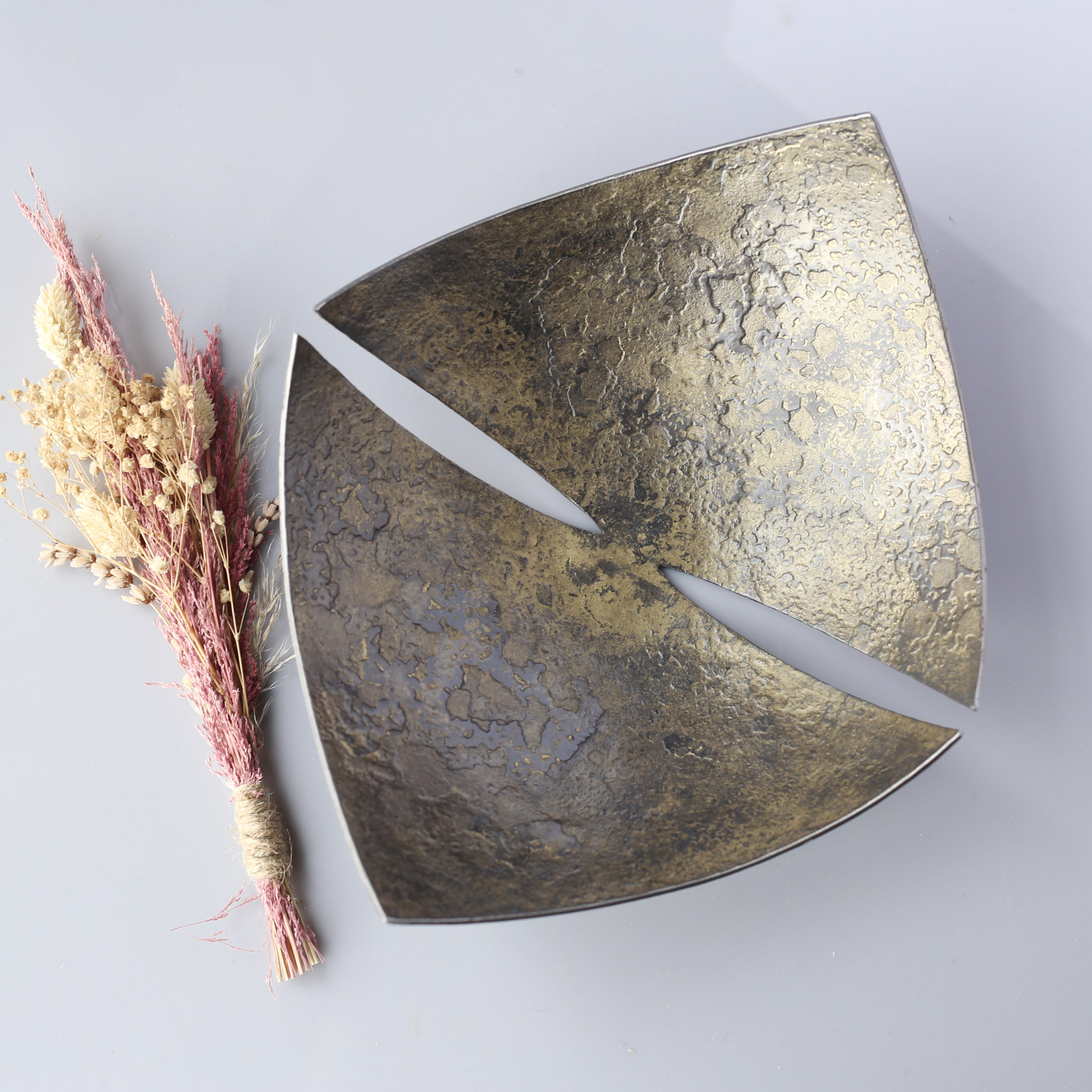 Iron Kite Bowl with Golden Gilt. - Image 4