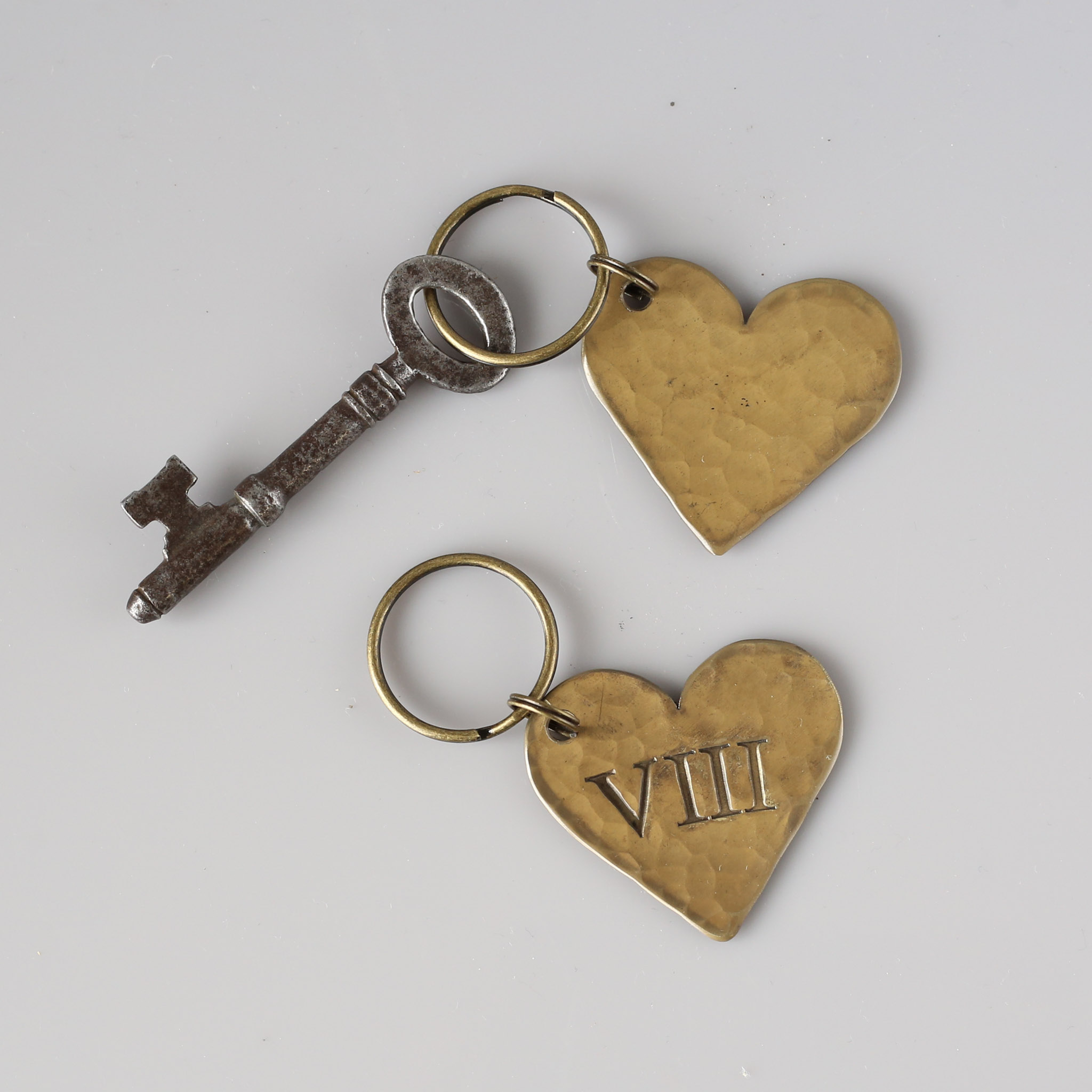 8th Anniversary Bronze Heart Keyring - Image 2