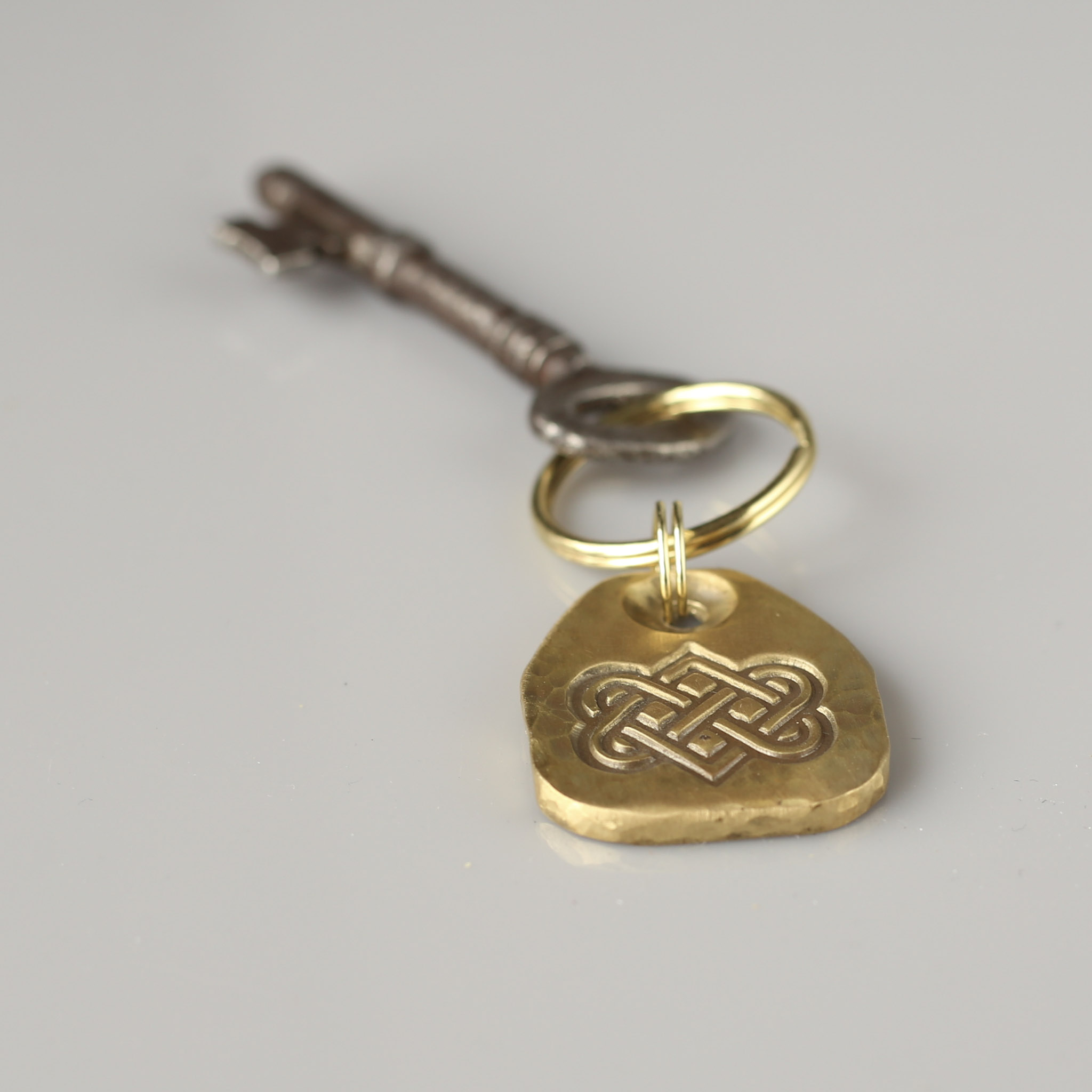 21st Anniversary Brass Celtic Keyring. - Image 2